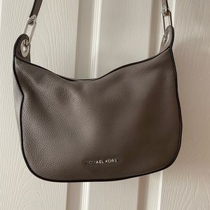 Michael Kors shoulder bag, never used.